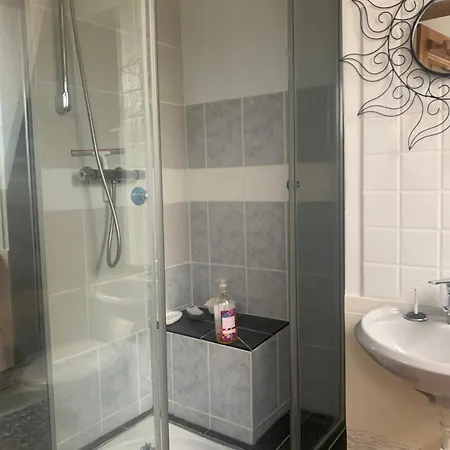 Au Dessus Des Paquerettes Апартаменты *