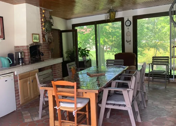 Au Dessus Des Paquerettes *